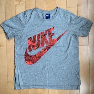 Nike T-shirt